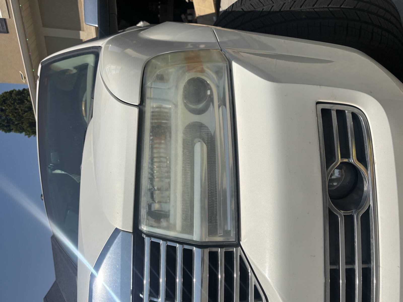 Oxidized headlight before restoration